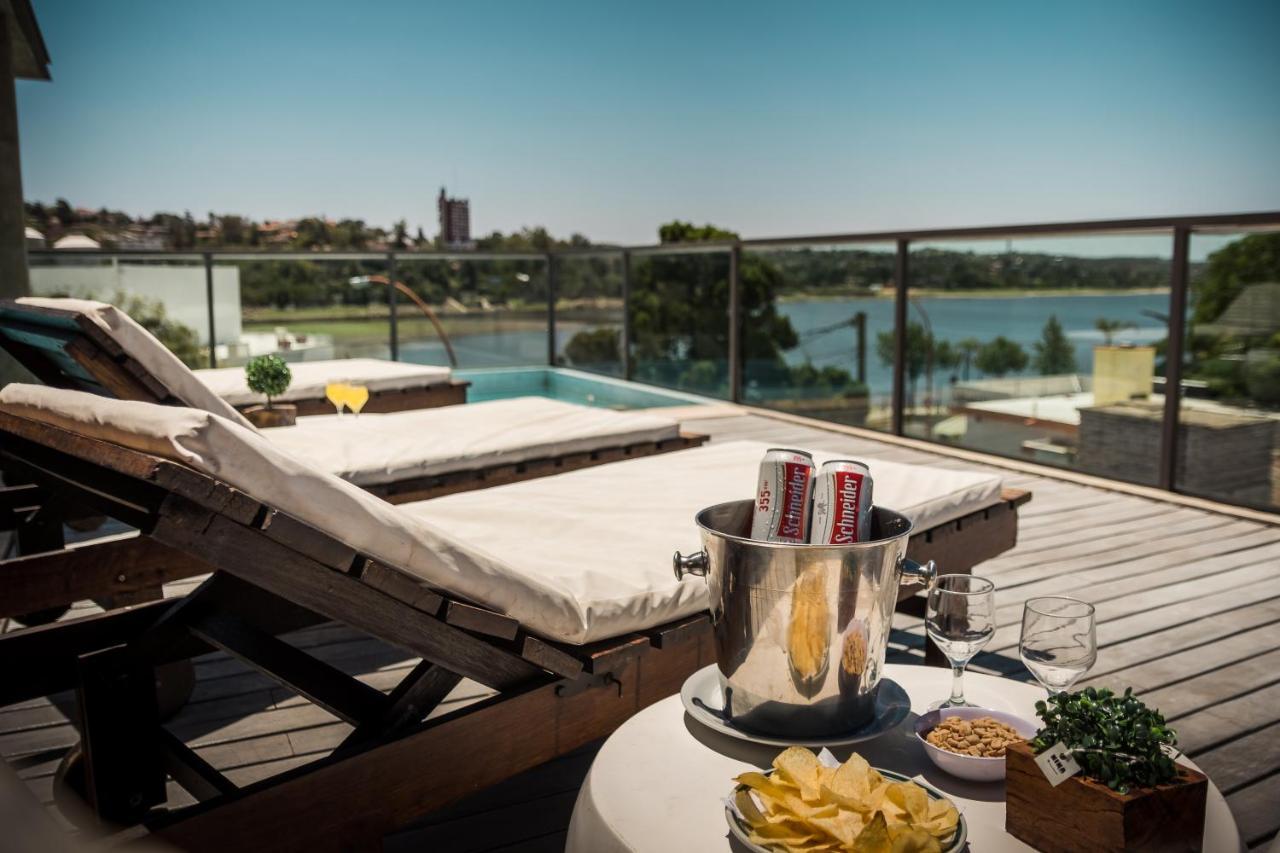 Costalago Suites- By Hvh Villa Carlos Paz Buitenkant foto